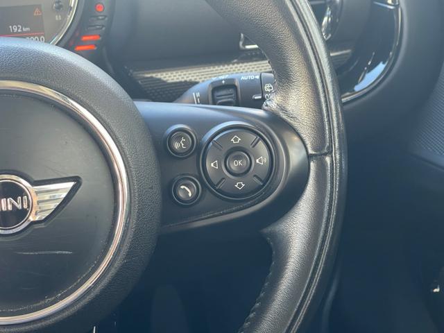 ＭＩＮＩ クーパー　クラブマン　ペッパーパッケージ　純正ＨＤＤナビ　Ｂｌｕｅｔｏｏｔｈ　バックカメラ　電動パーキングブレーキ　ミラー一体型ＥＴＣ　クルーズコントロール　ドライブレコーダー　ＬＥＤヘッドライト　フォグライト　保証書（8枚目）