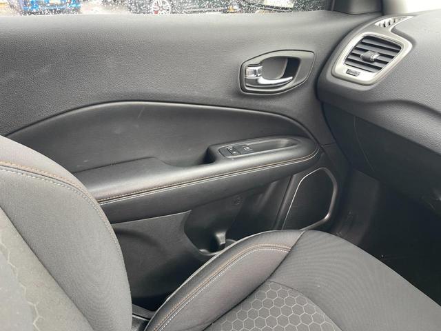 店舗にて現車の確認もいただけますので、お電話で在庫のご確認の上是非ご来店くださいませ！