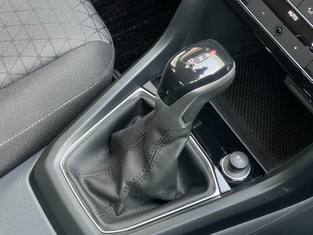 Ｔ－クロス ＴＳＩ　アクティブ　ワンオーナー車　ＡＣＣ　ＬＫＡ　ＢＳＭ　パークアシスト　前後ドラレコ　純正メモリナビ　ＡｐｐｌｅＣａｒＰｌａｙ　ＡｎｄｏｒｏｉｄＡｕｔｏ　ＢＴ　ＵＳＢ　ＥＴＣ２．０　取扱説明書　保証書（21枚目）