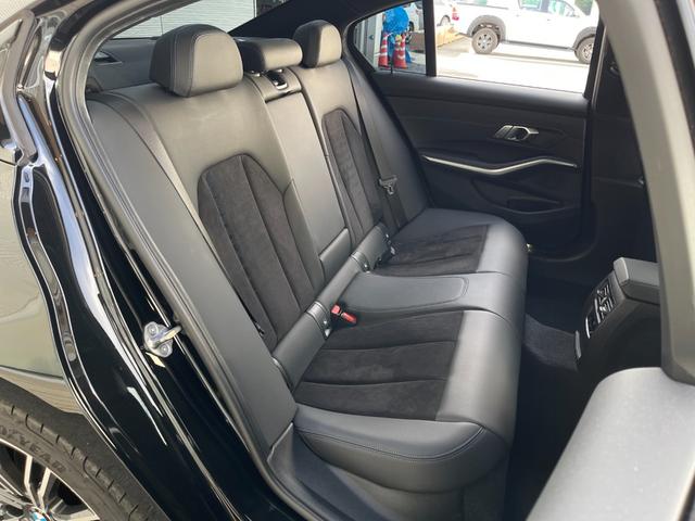 ３シリーズ ３２０ｉ　Ｍスポーツ　黒半革　前シートＨ　３６０カメラ　純正ＨＤＤナビ　ＣａｒＰｌａｙ　タッチ充電　ＡＣＣ　ＬＫＡ　ＢＳＡ　ＬＥＤヘッド　オートハイビーム　ミラー型ＥＴＣ　トランクリッド　スペアキー　純正１８インチＡＷ（32枚目）