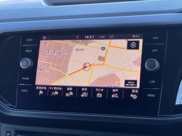 Ｔ－クロス ＴＳＩ　１ｓｔ　純正ナビ　フルセグＴＶ　ＡｐｐｌｅＣａｒＰｌａｙ　ＡｎｄｏｒｏｉｄｏＡｕｔｏ　Ｂｌｕｅｔｏｏｔｈ　バックカメラ　ＥＴＣ２．０　置くだけ充電　ＡＣＣ　オートライト　コーナーセンサー　ブラインドスポット（11枚目）