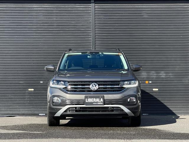 Ｔ－クロス ＴＳＩ　１ｓｔ　純正ナビ　フルセグＴＶ　ＡｐｐｌｅＣａｒＰｌａｙ　ＡｎｄｏｒｏｉｄｏＡｕｔｏ　Ｂｌｕｅｔｏｏｔｈ　バックカメラ　ＥＴＣ２．０　置くだけ充電　ＡＣＣ　オートライト　コーナーセンサー　ブラインドスポット（40枚目）