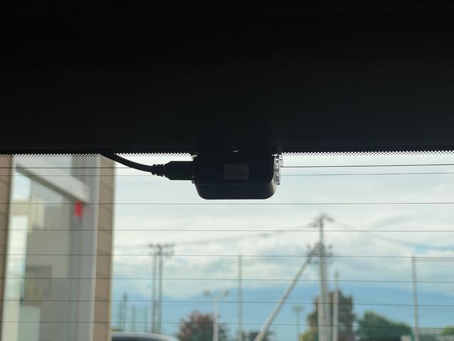 ２００８ ＧＴ　ブルーＨＤｉ　ＳＲ　黒半革　全周囲カメラ　ＬＥＤヘッド　ＣａｒＰｌａｙ　純正ディスプレイＡ　ＡｎｄｒｏｉｄＡｕｔｏ　ＡＣＣ　ＬＫＡ　ＢＳＡ　前席シートＨ　ＥＴＣ　Ａハイビーム　Ａストップ　パドルシフト　前後ＤＲ（27枚目）