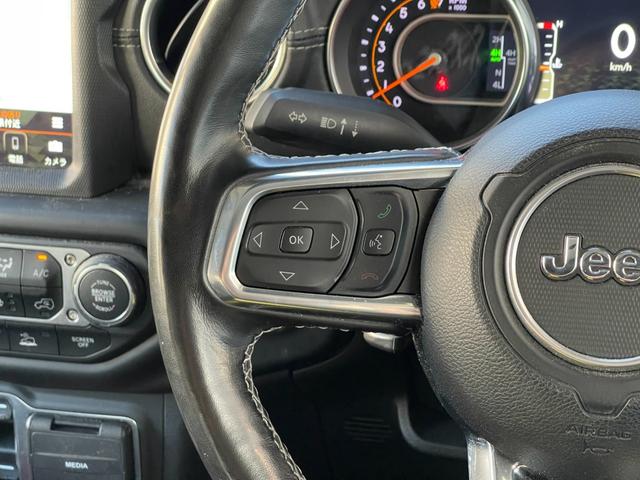 ジープ・ラングラーアンリミテッド サハラ ユーザー買取 BRUT 2SET ブロックタイヤ 純正AWあり 純正メモリナビ Bカメラ カープレイ ACC BSA BT LEDヘッドライト 黒革 シートヒーター スペアk 保証書(6枚目)