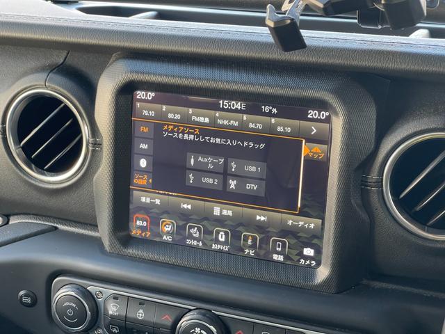 ジープ・ラングラーアンリミテッド サハラ ユーザー買取 BRUT 2SET ブロックタイヤ 純正AWあり 純正メモリナビ Bカメラ カープレイ ACC BSA BT LEDヘッドライト 黒革 シートヒーター スペアk 保証書(12枚目)