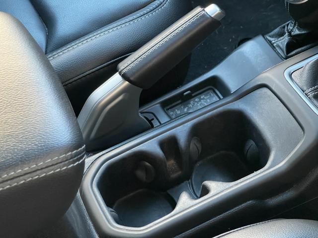 ジープ・ラングラーアンリミテッド サハラ ユーザー買取 BRUT 2SET ブロックタイヤ 純正AWあり 純正メモリナビ Bカメラ カープレイ ACC BSA BT LEDヘッドライト 黒革 シートヒーター スペアk 保証書(19枚目)