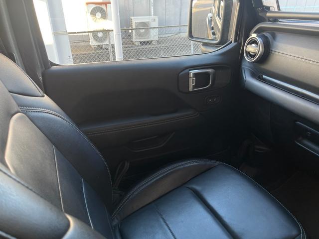 ジープ・ラングラーアンリミテッド サハラ ユーザー買取 BRUT 2SET ブロックタイヤ 純正AWあり 純正メモリナビ Bカメラ カープレイ ACC BSA BT LEDヘッドライト 黒革 シートヒーター スペアk 保証書(28枚目)