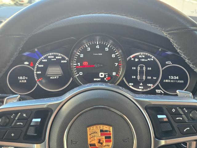 カイエン Ｓ　スポクロ　黒革　ＰＤＬＳ　ＰＡＳＭ　スパイダー２１ＡＷ　４ＺクライメントＣ　ＰＣＭナビ　ＡＣＣ　ＢＳＡ　ＬＫＡ　Ｐシート　シートＨ　３６０カメラ　カープレイ　前後ドラレコ　Ａハイビーム　Ｐバックドア（11枚目）