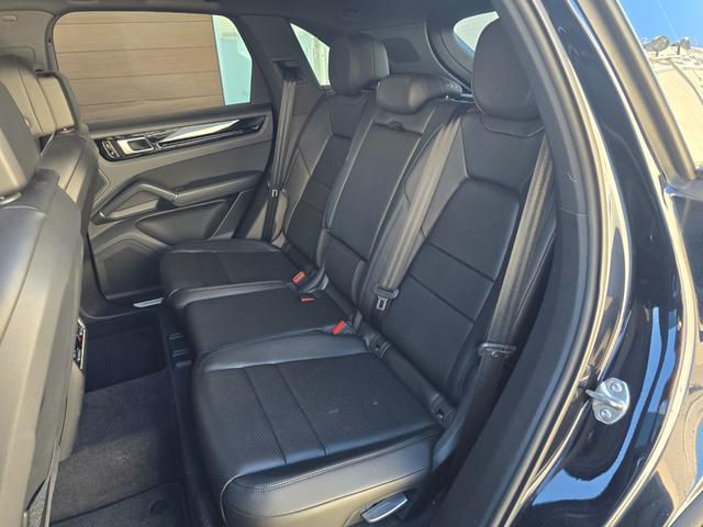 カイエン Ｓ　スポクロ　黒革　ＰＤＬＳ　ＰＡＳＭ　スパイダー２１ＡＷ　４ＺクライメントＣ　ＰＣＭナビ　ＡＣＣ　ＢＳＡ　ＬＫＡ　Ｐシート　シートＨ　３６０カメラ　カープレイ　前後ドラレコ　Ａハイビーム　Ｐバックドア（32枚目）