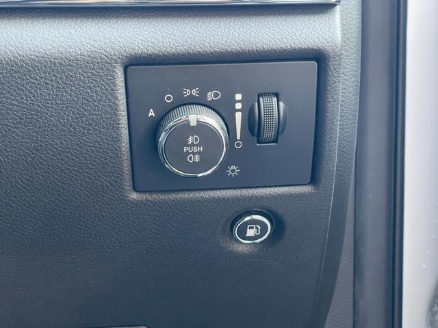 ジープ・グランドチェロキー リミテッド 後期 黒革 ACC 8.4UCナビ Bカメラ フルセグTV BT USB ステアリングH LKA BSA カープレイ HID Aライト シートH ベンチL エアサス Aブレーキアシスト 保証書(23枚目)