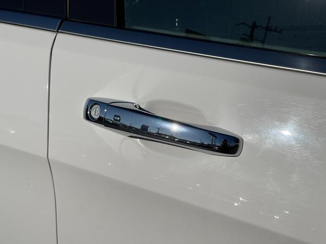 ジープ・グランドチェロキー リミテッド 後期 黒革 ACC 8.4UCナビ Bカメラ フルセグTV BT USB ステアリングH LKA BSA カープレイ HID Aライト シートH ベンチL エアサス Aブレーキアシスト 保証書(51枚目)