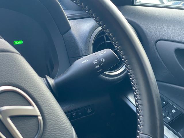 ＩＳ ＩＳ３００ｈ　Ｆスポーツ　純正１０．３メモリナビ　フルセグ　ＢＴ　黒革　シートＨ　ステアリングＨ　Ｐシート　ＬＥＤ　Ａライト　ＥＴＣ　ＡＣＣ　ＢＳＡ　ＬＫＡ　前後ドラレコ　純正１９ＡＷ　コーナーセンサー　保証書（9枚目）