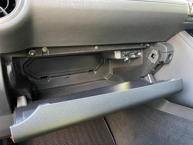 ＩＳ ＩＳ３００ｈ　Ｆスポーツ　純正１０．３メモリナビ　フルセグ　ＢＴ　黒革　シートＨ　ステアリングＨ　Ｐシート　ＬＥＤ　Ａライト　ＥＴＣ　ＡＣＣ　ＢＳＡ　ＬＫＡ　前後ドラレコ　純正１９ＡＷ　コーナーセンサー　保証書（23枚目）