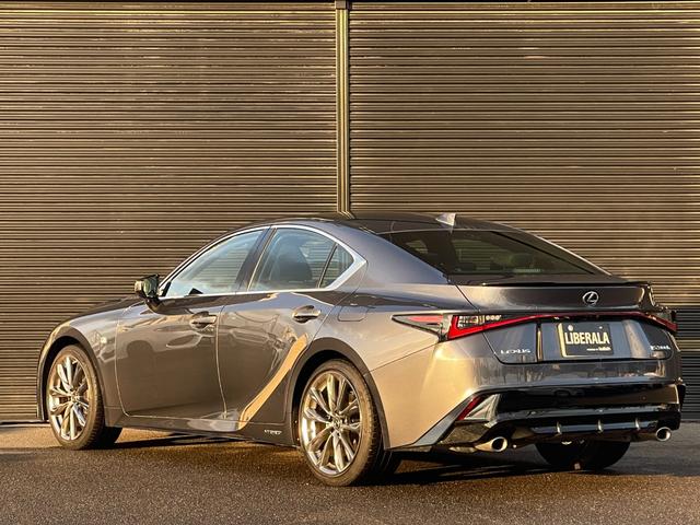 ＩＳ ＩＳ３００ｈ　Ｆスポーツ　純正１０．３メモリナビ　フルセグ　ＢＴ　黒革　シートＨ　ステアリングＨ　Ｐシート　ＬＥＤ　Ａライト　ＥＴＣ　ＡＣＣ　ＢＳＡ　ＬＫＡ　前後ドラレコ　純正１９ＡＷ　コーナーセンサー　保証書（41枚目）