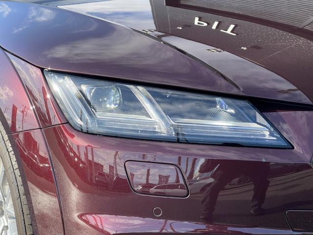 TTSクーペ ベースグレード Audi Exclusiveカラー B&O 灰革 マトリクスLED コンフォートA Pシート シートH バーチャルCP BT フルセグ Bカメラ クルコン Aハイビーム スペアキー 保証書(50枚目)