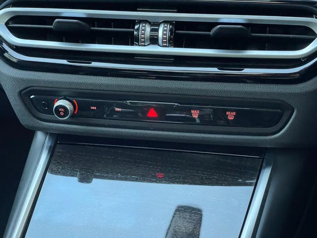 3シリーズ 320d xDriveツーリング Mスポーツ ワンオーナー パノラマSR 黒革シート シートH 純正HDDナビ 360カメラ カーブドディスプレイ AppleCarPlay AndroidAuto パワーBドア フットオープナー 純正18AW(20枚目)