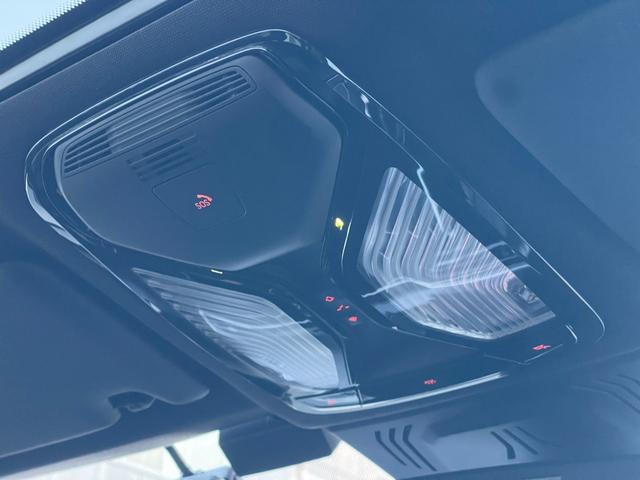 3シリーズ 320d xDriveツーリング Mスポーツ ワンオーナー パノラマSR 黒革シート シートH 純正HDDナビ 360カメラ カーブドディスプレイ AppleCarPlay AndroidAuto パワーBドア フットオープナー 純正18AW(24枚目)