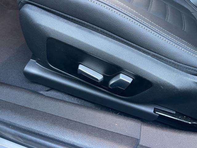 3シリーズ 320d xDriveツーリング Mスポーツ ワンオーナー パノラマSR 黒革シート シートH 純正HDDナビ 360カメラ カーブドディスプレイ AppleCarPlay AndroidAuto パワーBドア フットオープナー 純正18AW(35枚目)