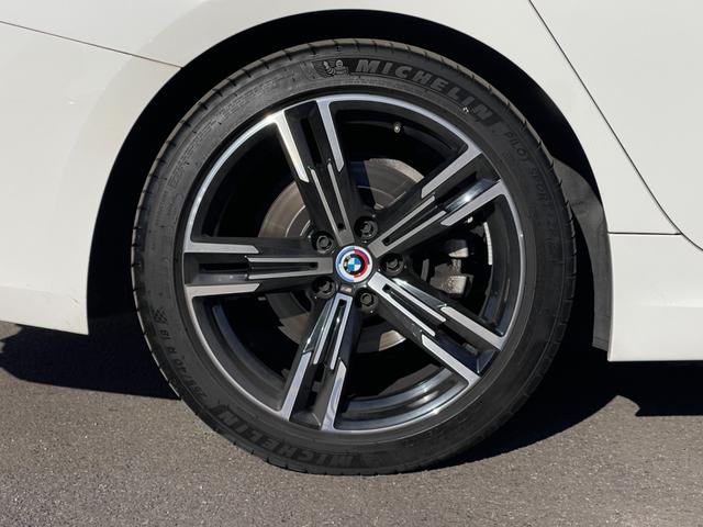 3シリーズ 320d xDriveツーリング Mスポーツ ワンオーナー パノラマSR 黒革シート シートH 純正HDDナビ 360カメラ カーブドディスプレイ AppleCarPlay AndroidAuto パワーBドア フットオープナー 純正18AW(61枚目)