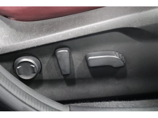 レヴォーグ ＳＴＩ　Ｓｐｏｒｔ　ＥＸ　パワーリヤゲート　ＥＴＣ　ドラレコ　１１．６インフォディスプレイ　純正１８インチアルミホイール　アイサイトＸ　ＬＥＤアクセサリーライナー　フロントビューカメラ　サイドビューカメラ　バックカメラ（18枚目）
