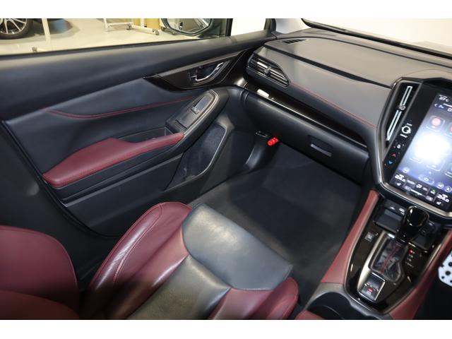 レヴォーグ ＳＴＩ　Ｓｐｏｒｔ　ＥＸ　パワーリヤゲート　ＥＴＣ　ドラレコ　１１．６インフォディスプレイ　純正１８インチアルミホイール　アイサイトＸ　ＬＥＤアクセサリーライナー　フロントビューカメラ　サイドビューカメラ　バックカメラ（42枚目）