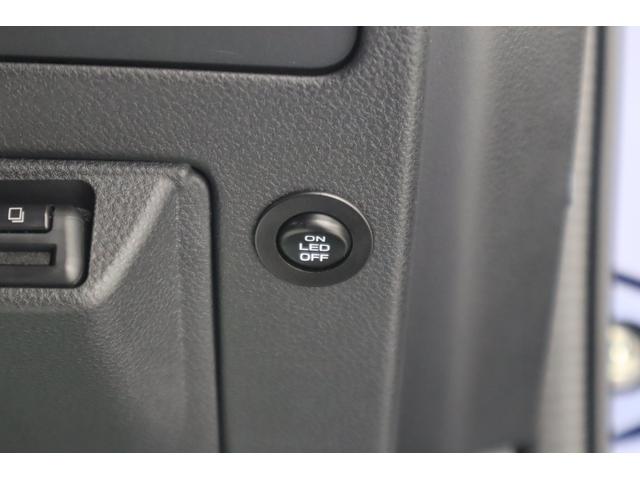 レヴォーグ ＧＴ　ＥＸ　ＥｙｅＳｉｇｈｔ　Ｘ搭載車　ドラレコ　ＥＴＣ２　１１．６インフォディスプレイ　フロントビューカメラ　サイドビューカメラ　１７インチアルミ　バックカメラ　前席シートヒーター　自動防眩ミラー　ＬＥＤアクセサリーライナー（17枚目）
