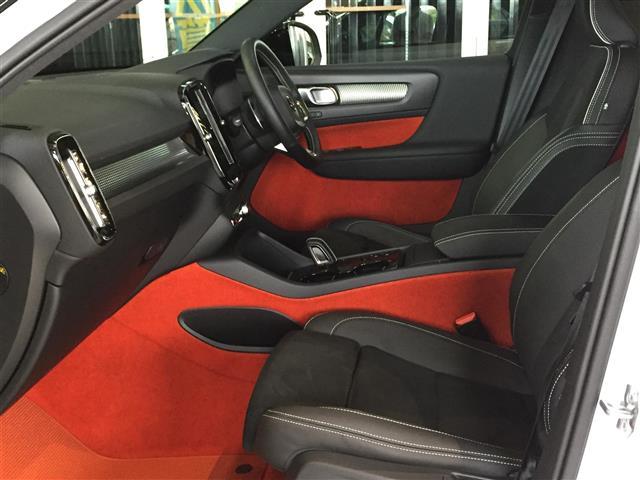 ＸＣ４０ Ｔ５　ＡＷＤ　Ｒデザイン　衝突軽減／ハーマンカードン／コーナリングライト／パークアシスト／アクティブベンディングライト／ＬＫＡ／道路標識／ＢＬＩＳ／ＡＣＣ／純正ナビ／全方位モニター／シートヒーター／パワーシート／フルセグ（15枚目）