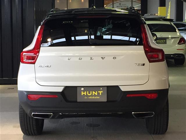 ＸＣ４０ Ｔ５　ＡＷＤ　Ｒデザイン　衝突軽減／ハーマンカードン／コーナリングライト／パークアシスト／アクティブベンディングライト／ＬＫＡ／道路標識／ＢＬＩＳ／ＡＣＣ／純正ナビ／全方位モニター／シートヒーター／パワーシート／フルセグ（19枚目）