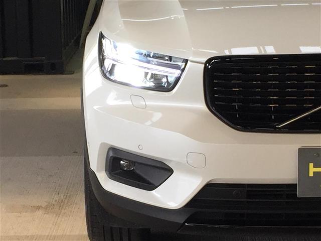 ＸＣ４０ Ｔ５　ＡＷＤ　Ｒデザイン　衝突軽減／ハーマンカードン／コーナリングライト／パークアシスト／アクティブベンディングライト／ＬＫＡ／道路標識／ＢＬＩＳ／ＡＣＣ／純正ナビ／全方位モニター／シートヒーター／パワーシート／フルセグ（28枚目）