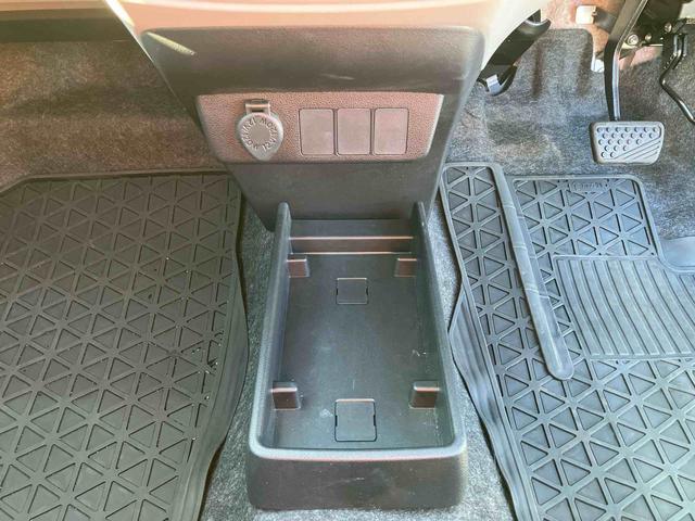 ミライース Ｘ　ＳＡＩＩＩ　ＬＥＤヘッドライト　リヤワイパー　電動格納ドアミラー　プライバシーガラス　リヤシートヘッドレスト　オートライト　キーレスエントリー　セキュリティアラーム　コーナーセンサー　衝突被害軽減ブレーキ（28枚目）