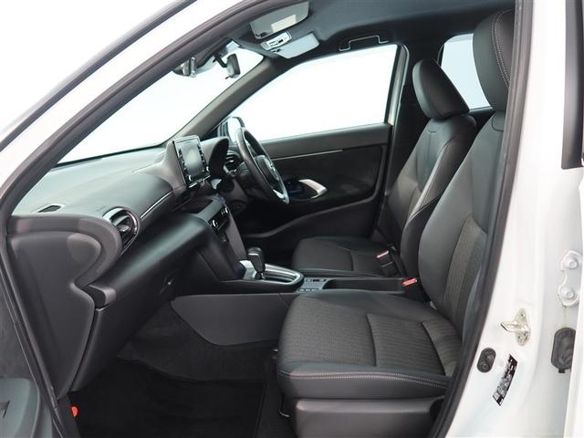 ヤリスクロス ハイブリッドＺ　１年間走行無制限保証　ペダル踏み間違い　衝突回避被害軽減　車線逸脱警報機能　メモリナビ　フルセグＴＶ　バックカメラ　パノラミックモニタ　ドライブレコーダー　ＥＴＣ　クルーズコントロール（10枚目）