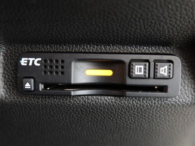 フリード Ｇ・ホンダセンシング　１年間走行無制限保証　ペダル踏み間違い　衝突回避被害軽減　車線逸脱警報機能　メモリナビ　フルセグＴＶ　バックカメラ　ＥＴＣ　クルーズコントロール　電動スライドドア　ＬＥＤヘッドライト　ＤＶＤ再生（18枚目）