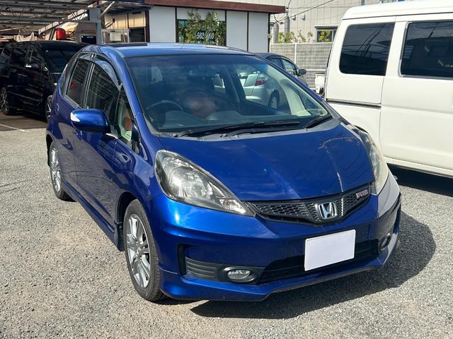 フィット ＲＳ　ナビ／ＥＴＣ／６ＭＴ／純正１６インチアルミ／車検令和９年９月（7枚目）