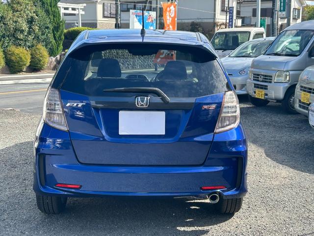 フィット ＲＳ　ナビ／ＥＴＣ／６ＭＴ／純正１６インチアルミ／車検令和９年９月（10枚目）