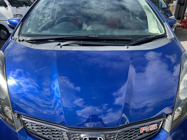 フィット ＲＳ　ナビ／ＥＴＣ／６ＭＴ／純正１６インチアルミ／車検令和９年９月（28枚目）