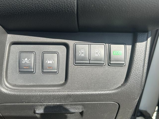 セレナ ハイウェイスター　Ｖセレ＋セーフティ　ＳＨＶ　Ａセフ　ナビ／リアカメラ／インテリジェントキー／コーナーセンサー（30枚目）