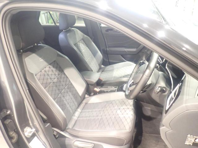 Ｔ－ロック ＴＤＩ　Ｒライン　アダクティブクルーズコントロール　横滑り防止　ワンオーナ　電動リアゲート　スマートエントリー　Ａライト　盗難防止　ＬＥＤヘッド　ＡＢＳ　エアコン　エアバッグ　パワーステアリング　パワーウィンドウ（16枚目）