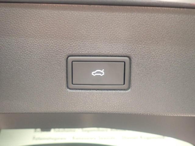 Ｔ－ロック ＴＤＩ　Ｒライン　アダクティブクルーズコントロール　横滑り防止　ワンオーナ　電動リアゲート　スマートエントリー　Ａライト　盗難防止　ＬＥＤヘッド　ＡＢＳ　エアコン　エアバッグ　パワーステアリング　パワーウィンドウ（22枚目）