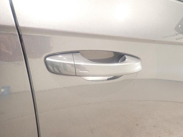 Ｔ－ロック ＴＤＩ　Ｒライン　アダクティブクルーズコントロール　横滑り防止　ワンオーナ　電動リアゲート　スマートエントリー　Ａライト　盗難防止　ＬＥＤヘッド　ＡＢＳ　エアコン　エアバッグ　パワーステアリング　パワーウィンドウ（24枚目）