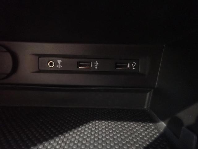 ティグアン TSI コンフォートライン エアコン エアバッグ パワーステアリング メモリーナビ 横滑り防止装置 盗難防止システム 記録簿 アルミホイール スマートキー フルセグ ABS ETC2.0(19枚目)