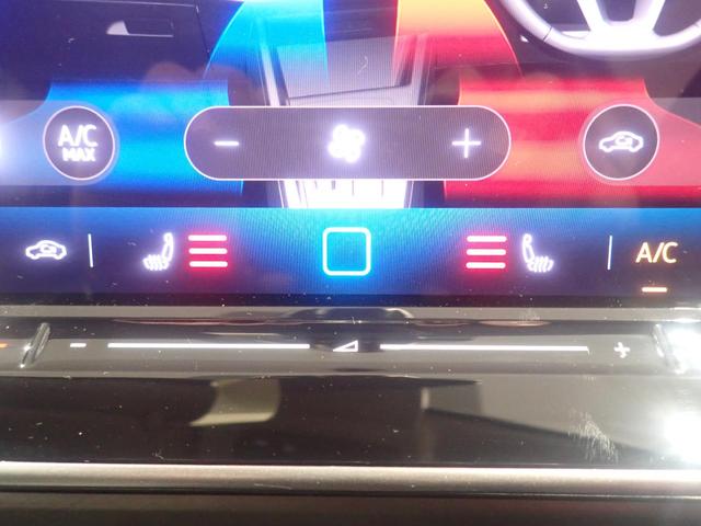 パークディスタンスコントロール　（コーナーセンサー）　が付いているので、バック時の障害物に反応します！