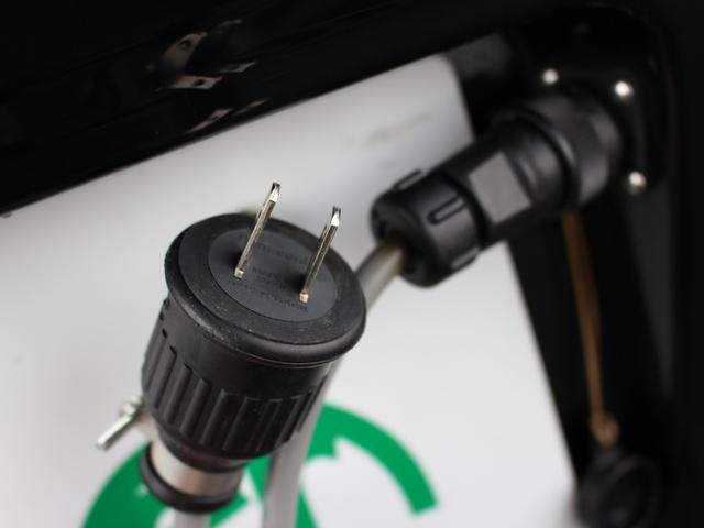 エブリイ ＰＣリミテッド　キャンピング車岡モータースミニチュアクルーズ外部電源カーテンベットキットナビフルセグバックカメラ（11枚目）