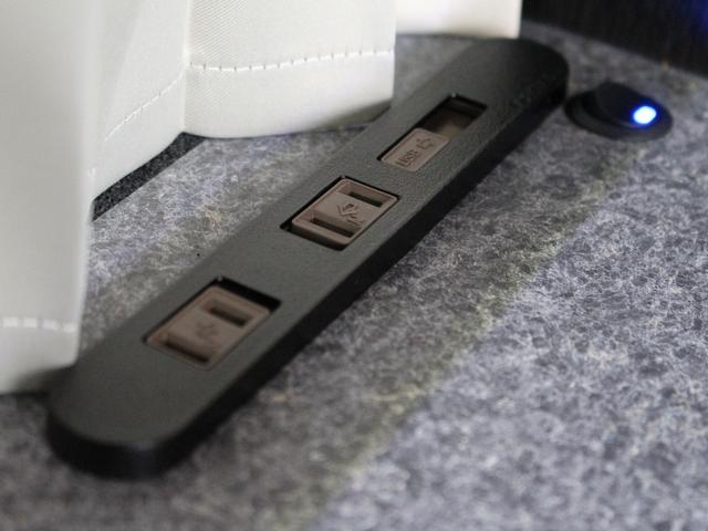 エブリイ ＰＣリミテッド　キャンピング車岡モータースミニチュアクルーズ外部電源カーテンベットキットナビフルセグバックカメラ（29枚目）