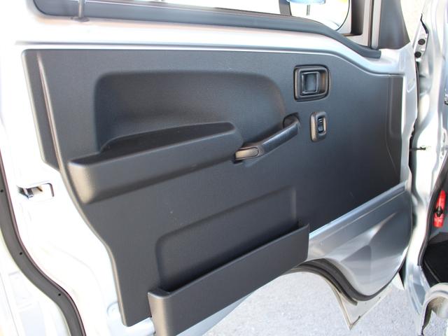 ハイゼットトラック ジャンボエクストラ 衝突軽減 リフトアップ 猪狩バンパーガード 荷台ロールバー MLJホイール ヨコハマジオランダーX-AT スマートキー アイドリングストップ 純正LEDヘッドライト LEDフォグランプ(22枚目)