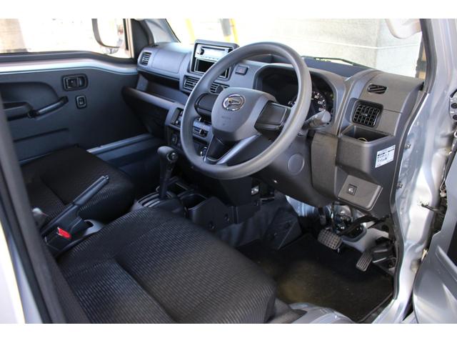 ハイゼットトラック ジャンボエクストラ 衝突軽減 リフトアップ 猪狩バンパーガード 荷台ロールバー MLJホイール ヨコハマジオランダーX-AT スマートキー アイドリングストップ 純正LEDヘッドライト LEDフォグランプ(23枚目)