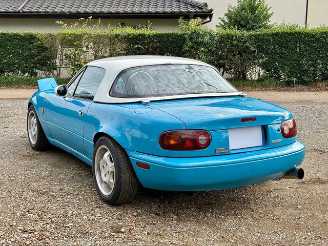 ユーノスロードスター ノーマルベース ノーマルベース(2名)TEIN車高調/軽量化フライホイール/KTSインテークパイプ/社外エキマニ/HKSマフラー/スタビリンク/タイミングベルト交換済み/15インチ社外ホイール(11枚目)