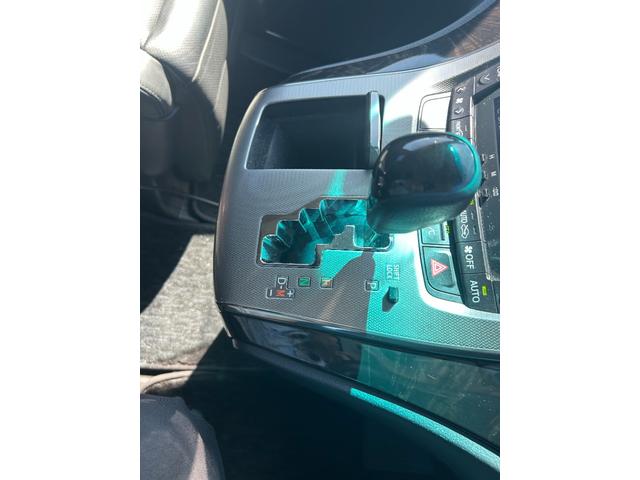 ヴェルファイア ２．４Ｚ　Ｇエディション　アルパインナビ　フルセグ　後席モニター　両側パワスラ　Ｂカメラ　ＥＴＣ　ドラレコ　シートヒーター　クリアランスソナー　横滑り防止装置　クルコン　オートライト　アイドリングストップ　純正ＡＷ　純正マット（37枚目）