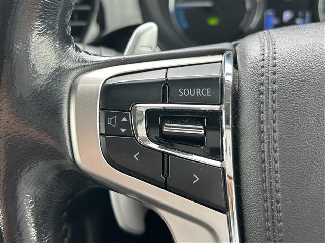 アウトランダーＰＨＥＶ Ｇセーフティパッケージ　社外９型ナビ　バックカメラ　ＥＴＣ　ドライブレコーダー　シートヒーター　ステアリングヒーター　衝突軽減　レーダークルーズコントロール　レーンキープ　１８インチ純正ＡＷ　純正フロアマット　充電ケーブル（12枚目）