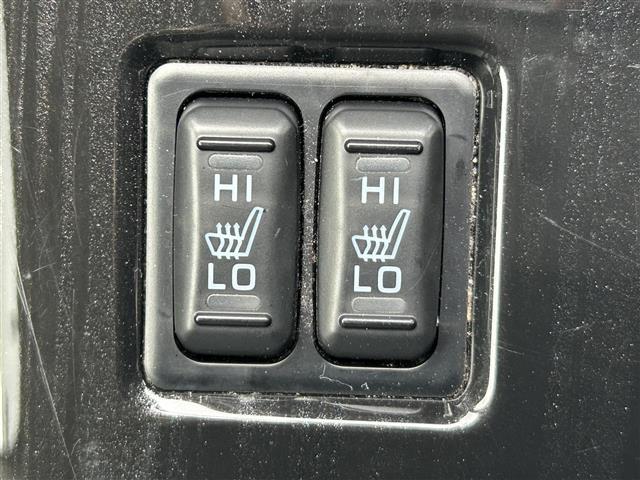 アウトランダーＰＨＥＶ Ｇセーフティパッケージ　社外９型ナビ　バックカメラ　ＥＴＣ　ドライブレコーダー　シートヒーター　ステアリングヒーター　衝突軽減　レーダークルーズコントロール　レーンキープ　１８インチ純正ＡＷ　純正フロアマット　充電ケーブル（21枚目）