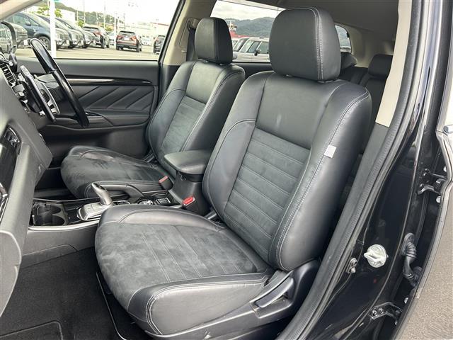 アウトランダーＰＨＥＶ Ｇセーフティパッケージ　社外９型ナビ　バックカメラ　ＥＴＣ　ドライブレコーダー　シートヒーター　ステアリングヒーター　衝突軽減　レーダークルーズコントロール　レーンキープ　１８インチ純正ＡＷ　純正フロアマット　充電ケーブル（33枚目）